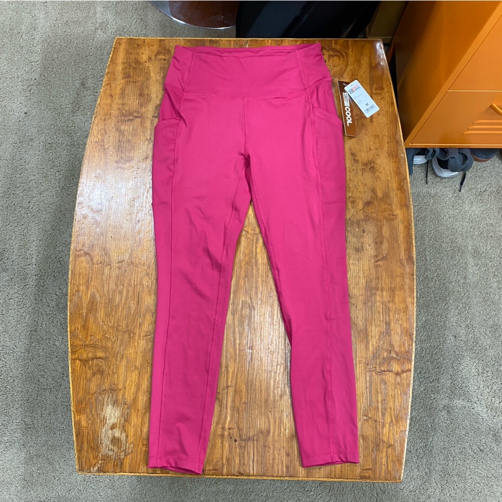 32 Degrees Cool Magenta Leggings NWT